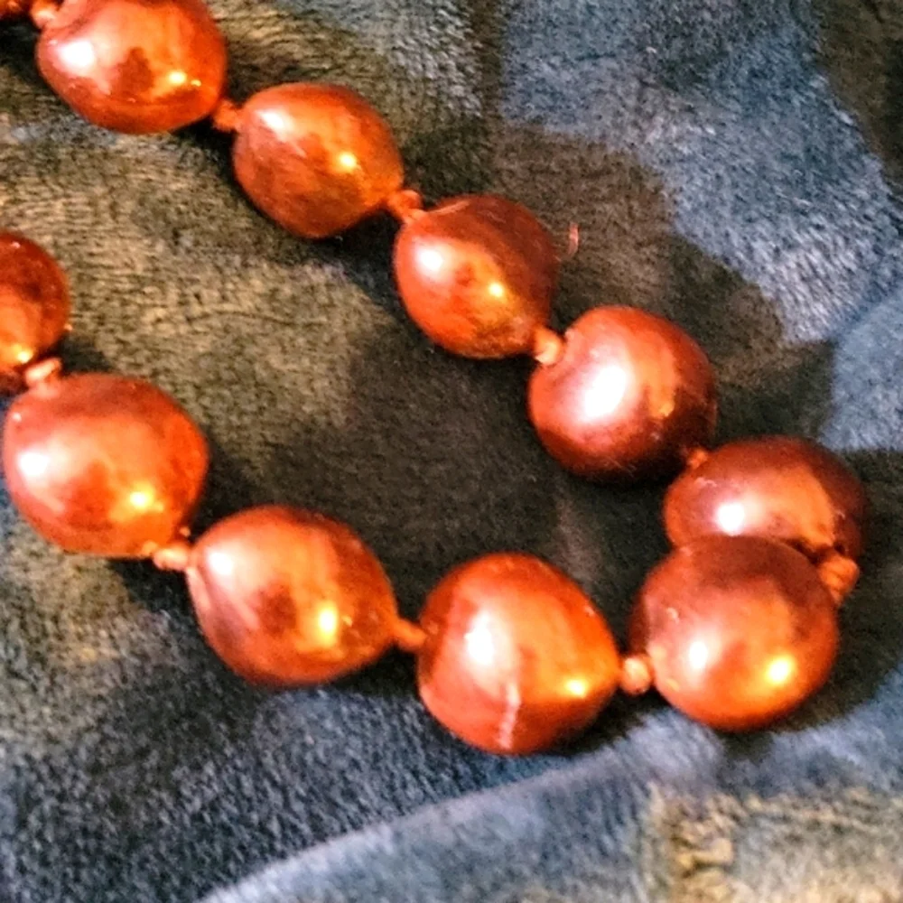 VINTAGE HAWAII KUKUIBEAD NECKLACE BROWN